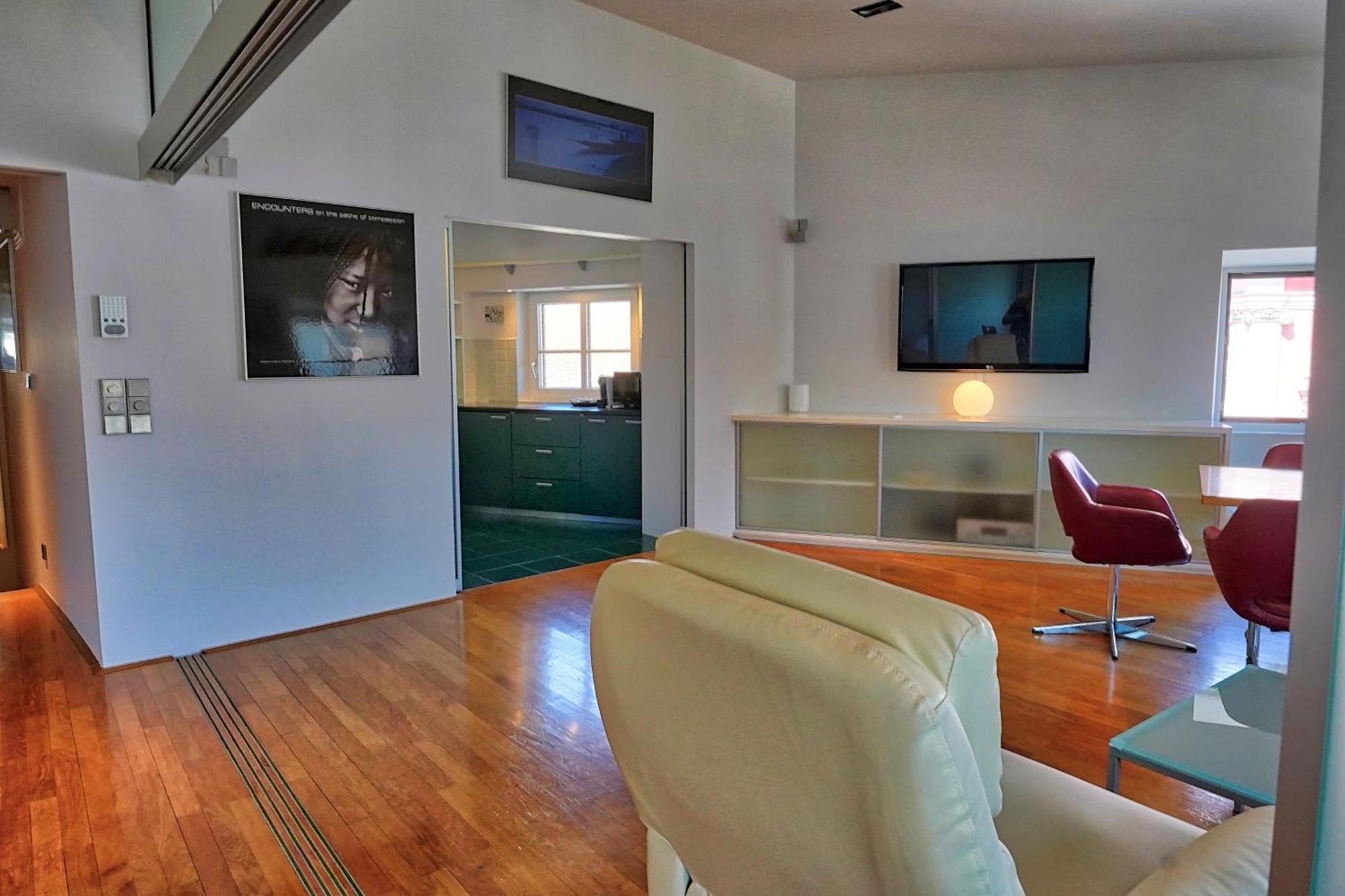 Poet Apartment Любляна Екстериор снимка